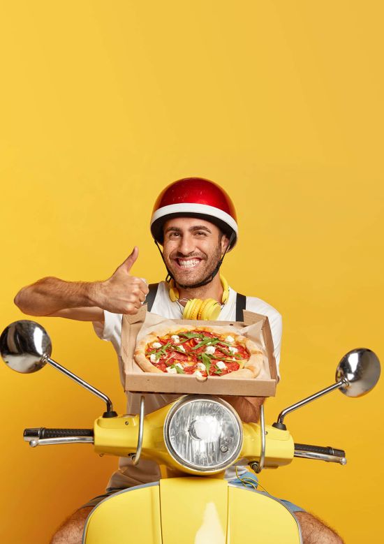 addetto alle consegne pizze a domicilio